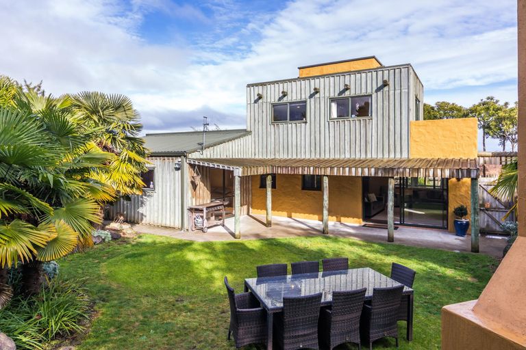 Photo of property in 6 Astelia Way, Waipahihi, Taupo, 3330