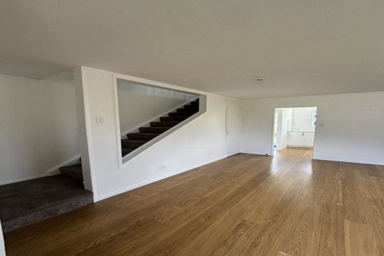 Photo of property in 1/79 West Coast Road, Glen Eden, Auckland, 0602