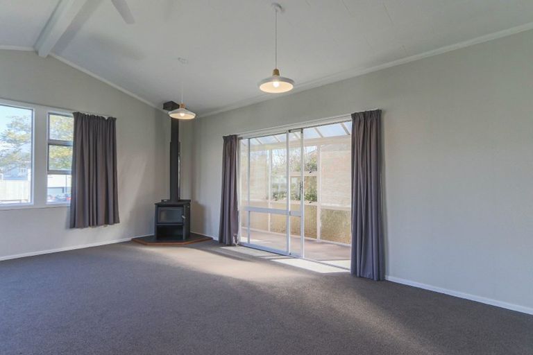 Photo of property in 4 Karaka Street, Inglewood, 4330
