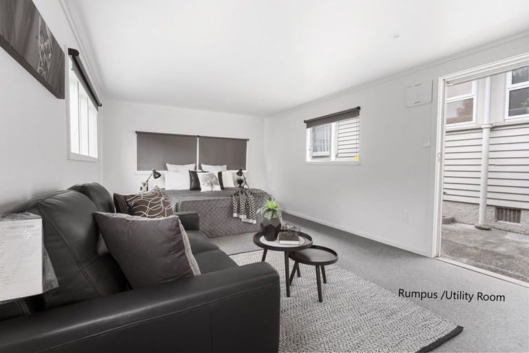 Photo of property in 17 Miles Place, Awapuni, Palmerston North, 4412