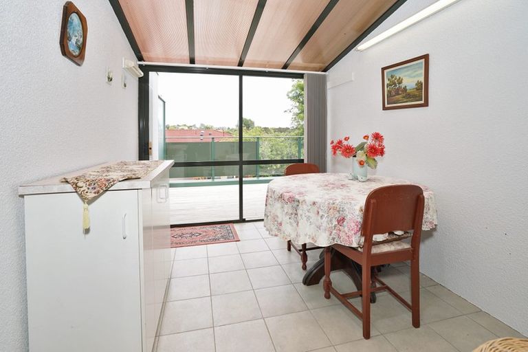 Photo of property in 52 Grosvenor Gardens, Flagstaff, Hamilton, 3210