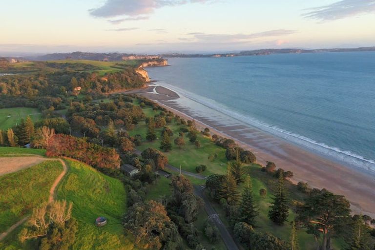 Photo of property in 22 Waitai Close, Long Bay, 0630