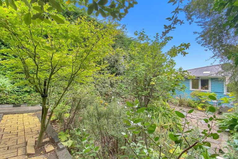 Photo of property in 1 Menlo Terrace, Mount Pleasant, Christchurch, 8081