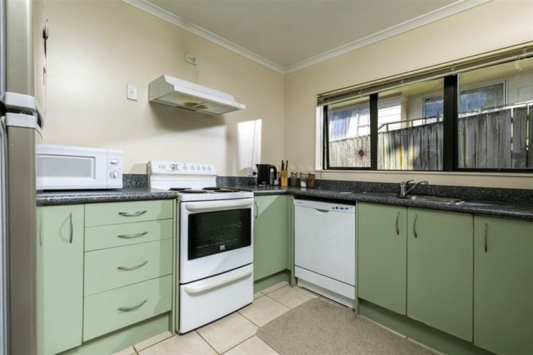 Photo of property in 18 Illana Place, Ranui, Auckland, 0612