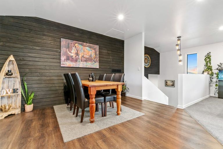 Photo of property in 15 Mareretu Avenue, Patumahoe, Pukekohe, 2679