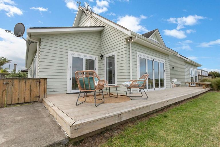 Photo of property in 14 Gibson Place, Papamoa Beach, Papamoa, 3118