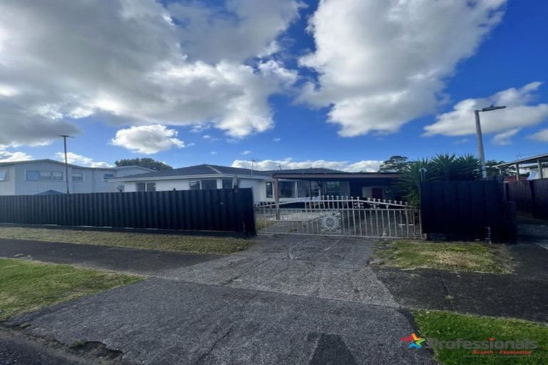 Photo of property in 20 Cottingham Crescent, Mangere East, Auckland, 2024