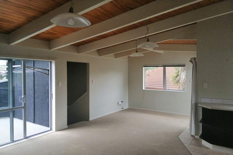 Photo of property in 103g Glengarry Road, Glen Eden, Auckland, 0602