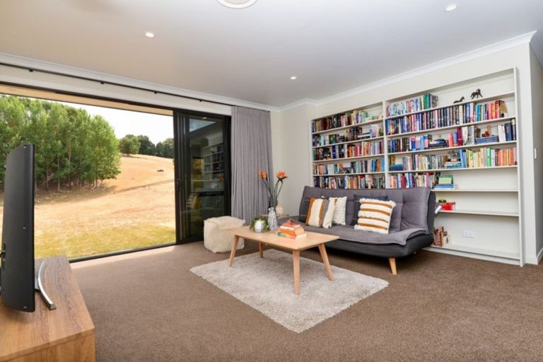 Photo of property in 166 Foster Road, Temple View, Hamilton, 3290