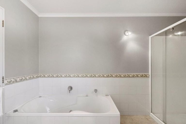 Photo of property in 22 Boundary Road, Waipahihi, Taupo, 3330