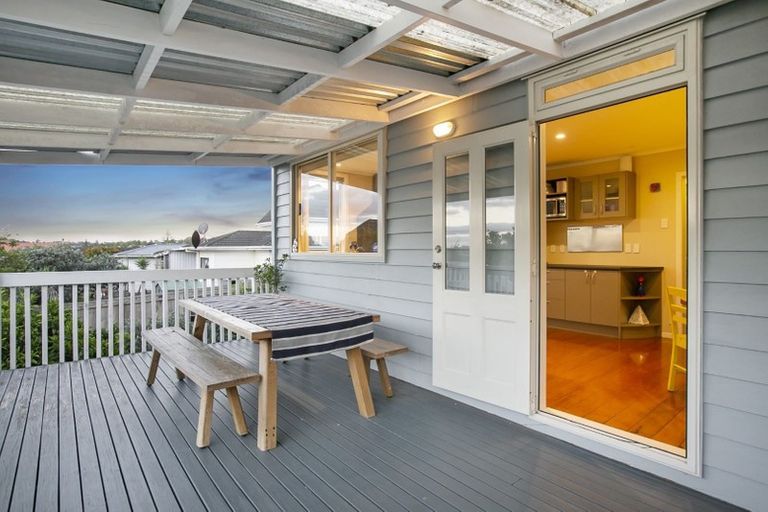 Photo of property in 80 Verbena Road, Birkdale, Auckland, 0626
