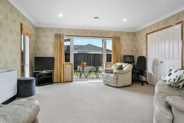 Photo of property in 11 Lucombe Place, Cambridge, 3434