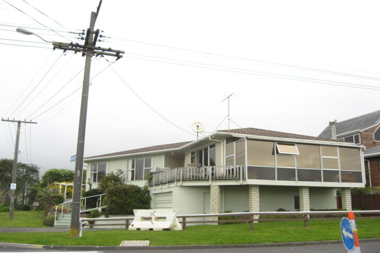 Photo of property in 54 Messenger Terrace, Oakura, 4314