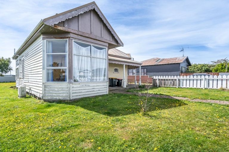 Photo of property in 14 Collingwood Street, Strathern, Invercargill, 9812