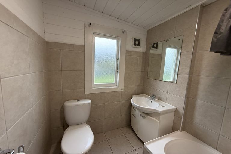 Photo of property in 163 Cornfoot Street, Castlecliff, Whanganui, 4501