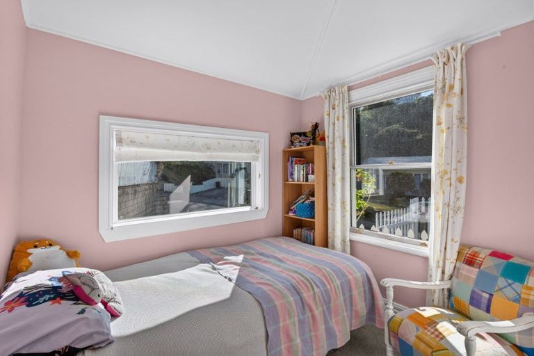 Photo of property in 28 Milton Road, Bluff Hill, Napier, 4110