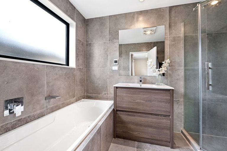 Photo of property in 32 Carrygawley Road, Flat Bush, Auckland, 2019