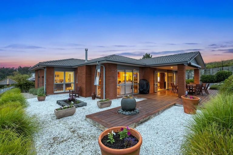 Photo of property in 32 Seaview Crescent, Hatfields Beach, Orewa, 0931