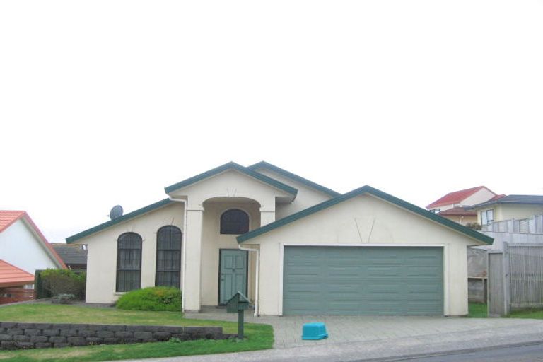 Photo of property in 16 Kentwood Drive, Woodridge, Wellington, 6037
