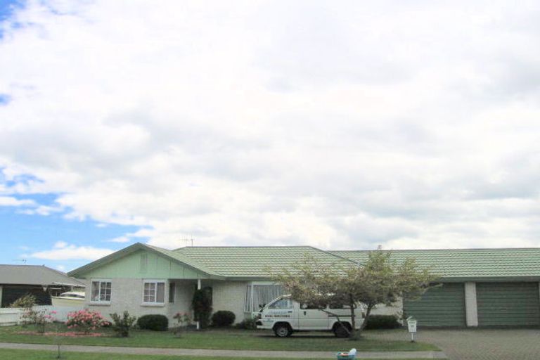Photo of property in 38 Fairview Terrace, Waipahihi, Taupo, 3330