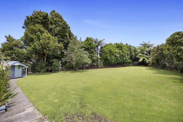 Photo of property in 14 Oawai Place, Marfell, New Plymouth, 4310
