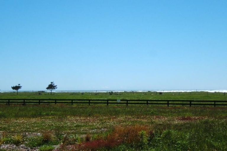 Photo of property in 21 Elley Drive, Carters Beach, Westport, 7825