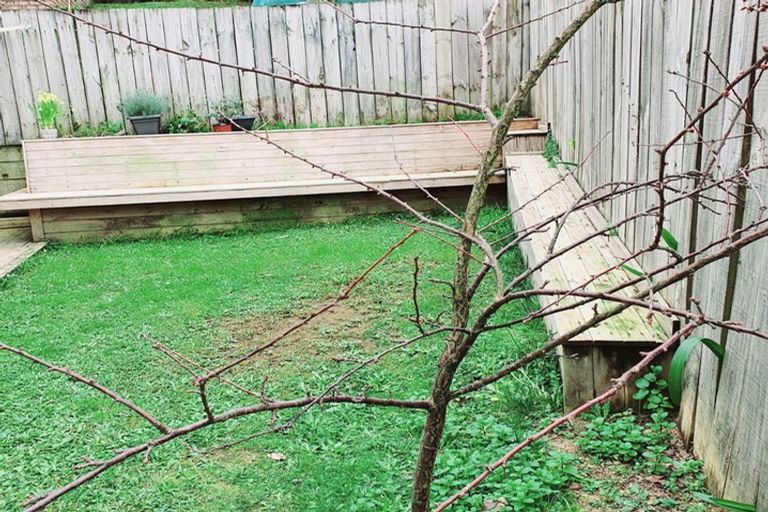 Photo of property in 55 Donald Street, Stanmore Bay, Whangaparaoa, 0932