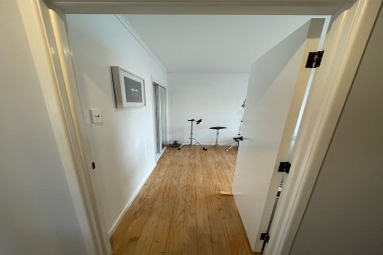 Photo of property in 20 Glendene Avenue, Glendene, Auckland, 0602