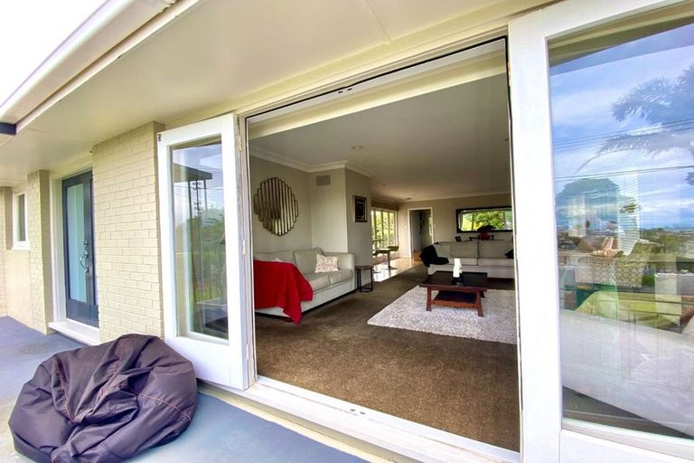 Photo of property in 36 Montgomery Avenue, Rothesay Bay, Auckland, 0630