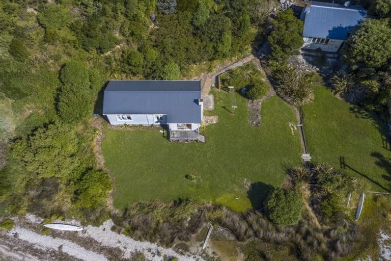 Photo of property in 57-59 Seaview Road, Paremata, Porirua, 5024