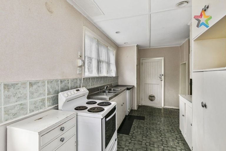 Photo of property in 1/1159 High Street, Taita, Lower Hutt, 5011