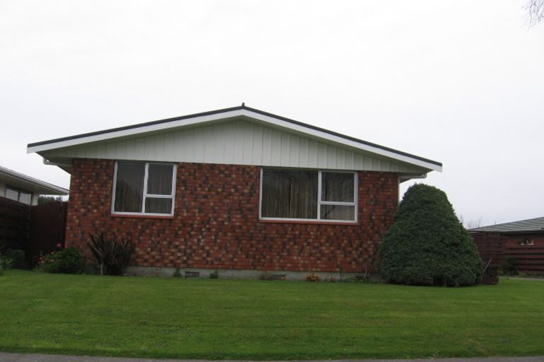 Photo of property in 122 Benmore Avenue, Cloverlea, Palmerston North, 4412