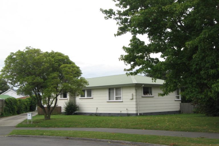 Photo of property in 10 Dalglish Place, Hoon Hay, Christchurch, 8025