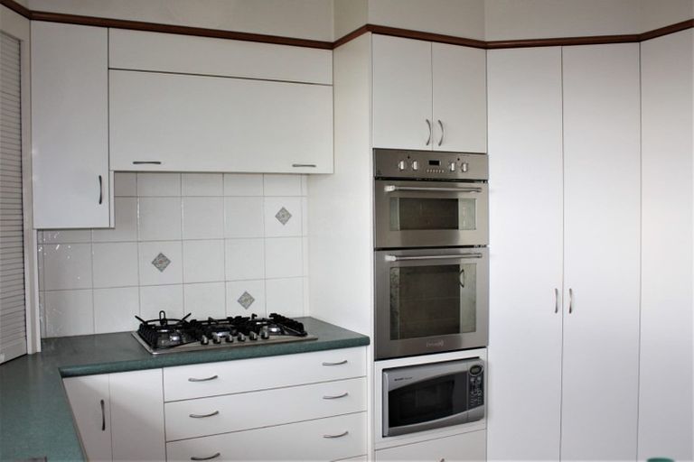 Photo of property in 146 Easther Crescent, Kew, Dunedin, 9012