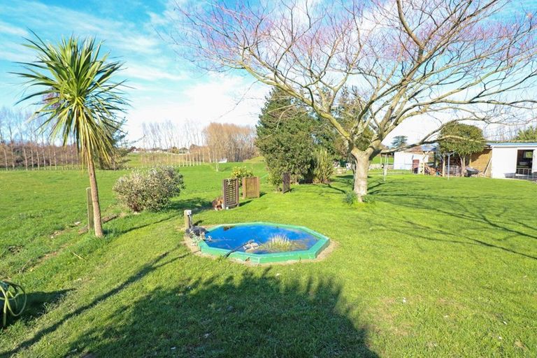 Photo of property in 75 Adelaide Road, Dannevirke, 4978