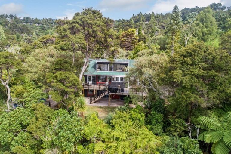 Photo of property in 91 Wood Bay Road, Titirangi, Auckland, 0604