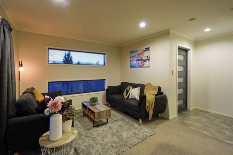 Photo of property in 52 Shillingford Boulevard, Rolleston, 7615