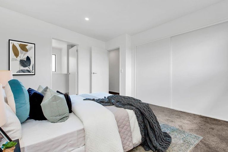 Photo of property in 10/59 Matipo Road, Te Atatu Peninsula, Auckland, 0610