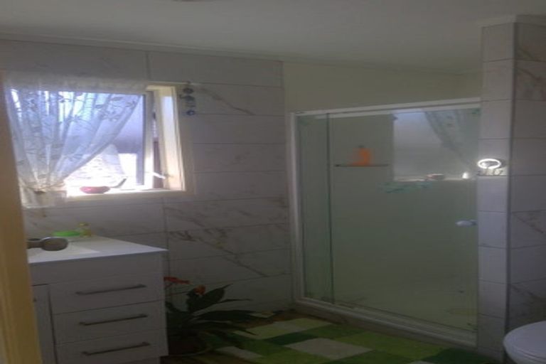 Photo of property in 2/46 Colum Place, Bucklands Beach, Auckland, 2014
