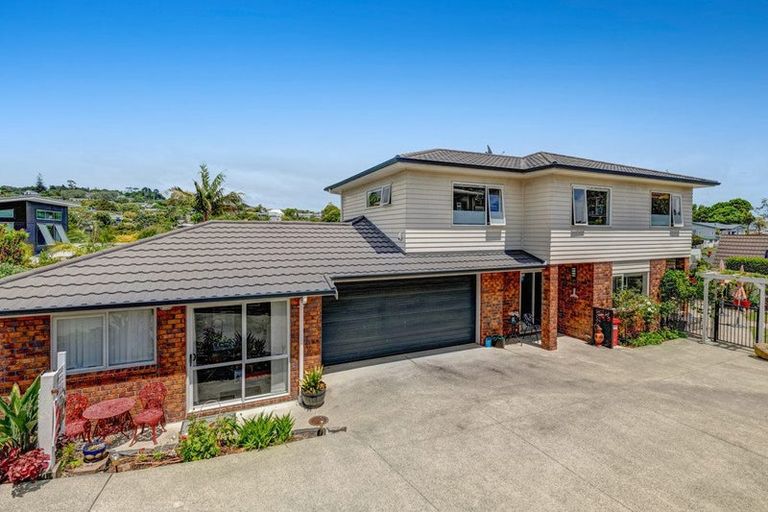 Photo of property in 13 Andre Rise, Stanmore Bay, Whangaparaoa, 0932