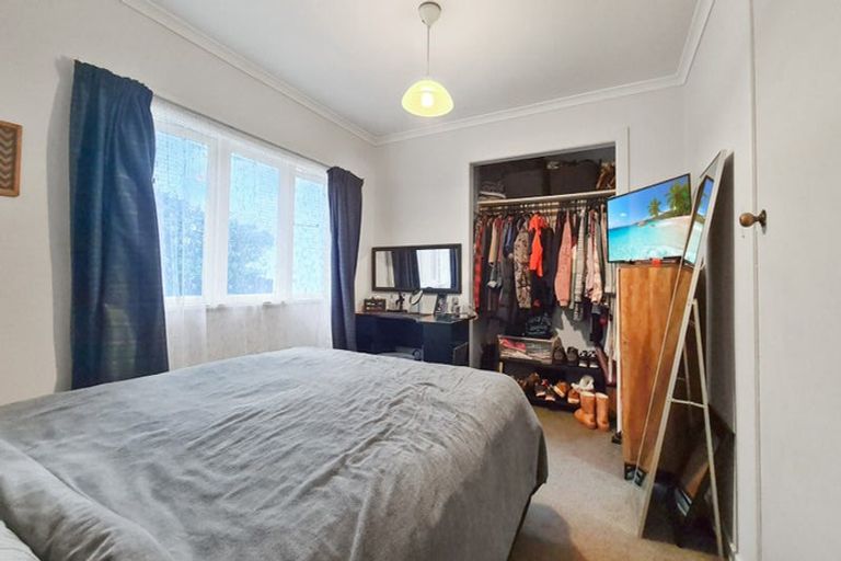 Photo of property in 66 Tarawera Road, Johnsonville, Wellington, 6037