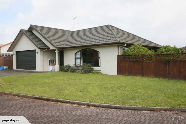 Photo of property in 32 Fendalton Drive, Rototuna, Hamilton, 3210