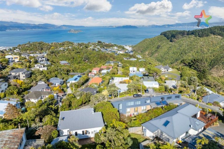 Photo of property in 12 Titiro Moana Road, Korokoro, Lower Hutt, 5012