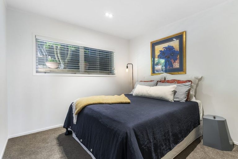Photo of property in 1/51 Seaview Road, Castor Bay, Auckland, 0620
