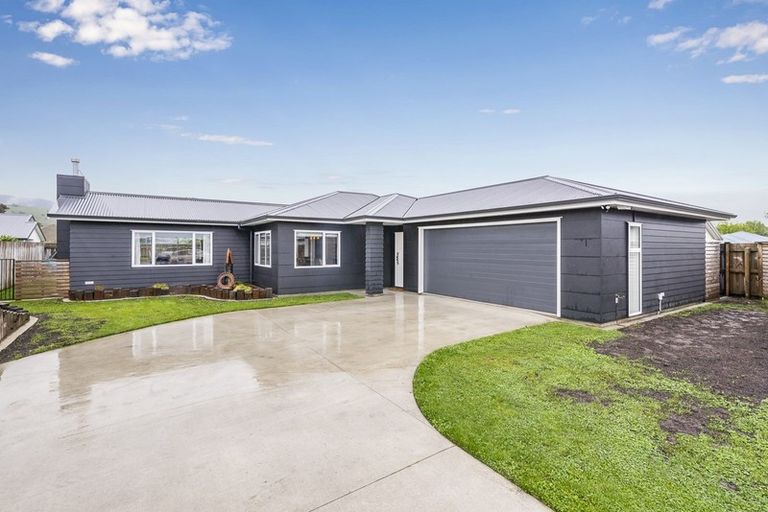Photo of property in 14 Gallipoli Place, Paraparaumu, 5032