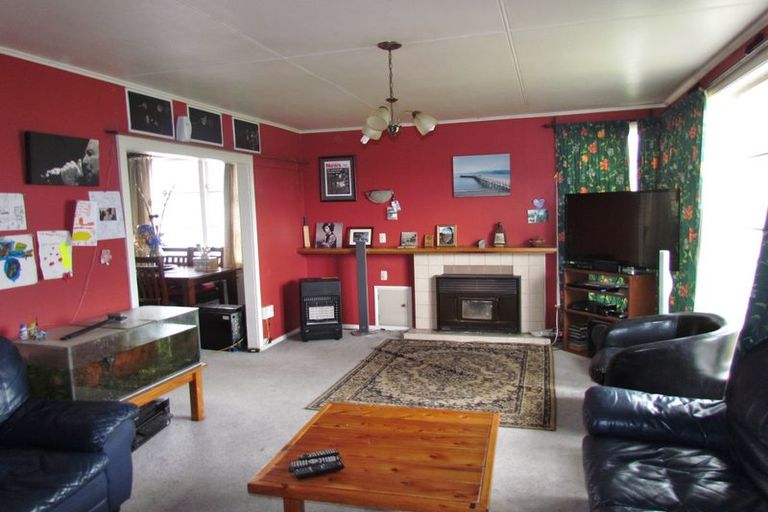 Photo of property in 21 Coddington Crescent, Masterton, 5810