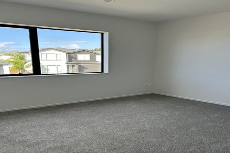 Photo of property in 2 Camp X Place, Whenuapai, Auckland, 0618