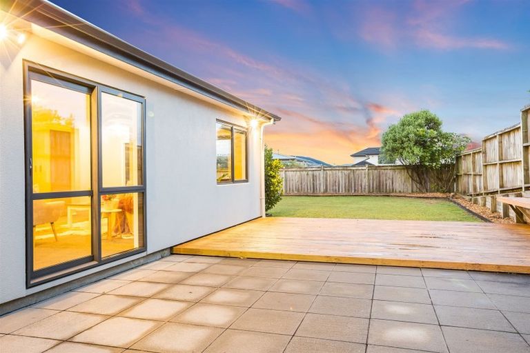 Photo of property in 3 Nelson Avenue, Aotea, Porirua, 5024