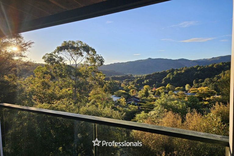 Photo of property in 10 Hobbit Lane, Pinehaven, Upper Hutt, 5371
