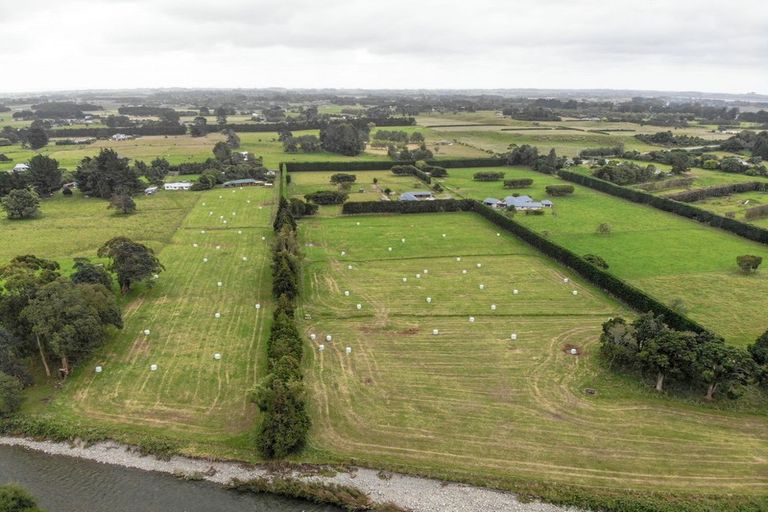 Photo of property in 495 Arapaepae Road, Ohau, Levin, 5570